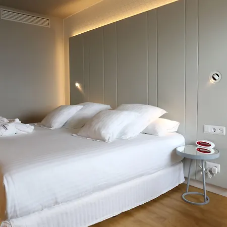 Hotel Occidental Atenea Mar - Adults Only Barcelone